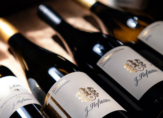 Winzer, Südtirol: Weingut J. Hofstätter, Familienbetrieb