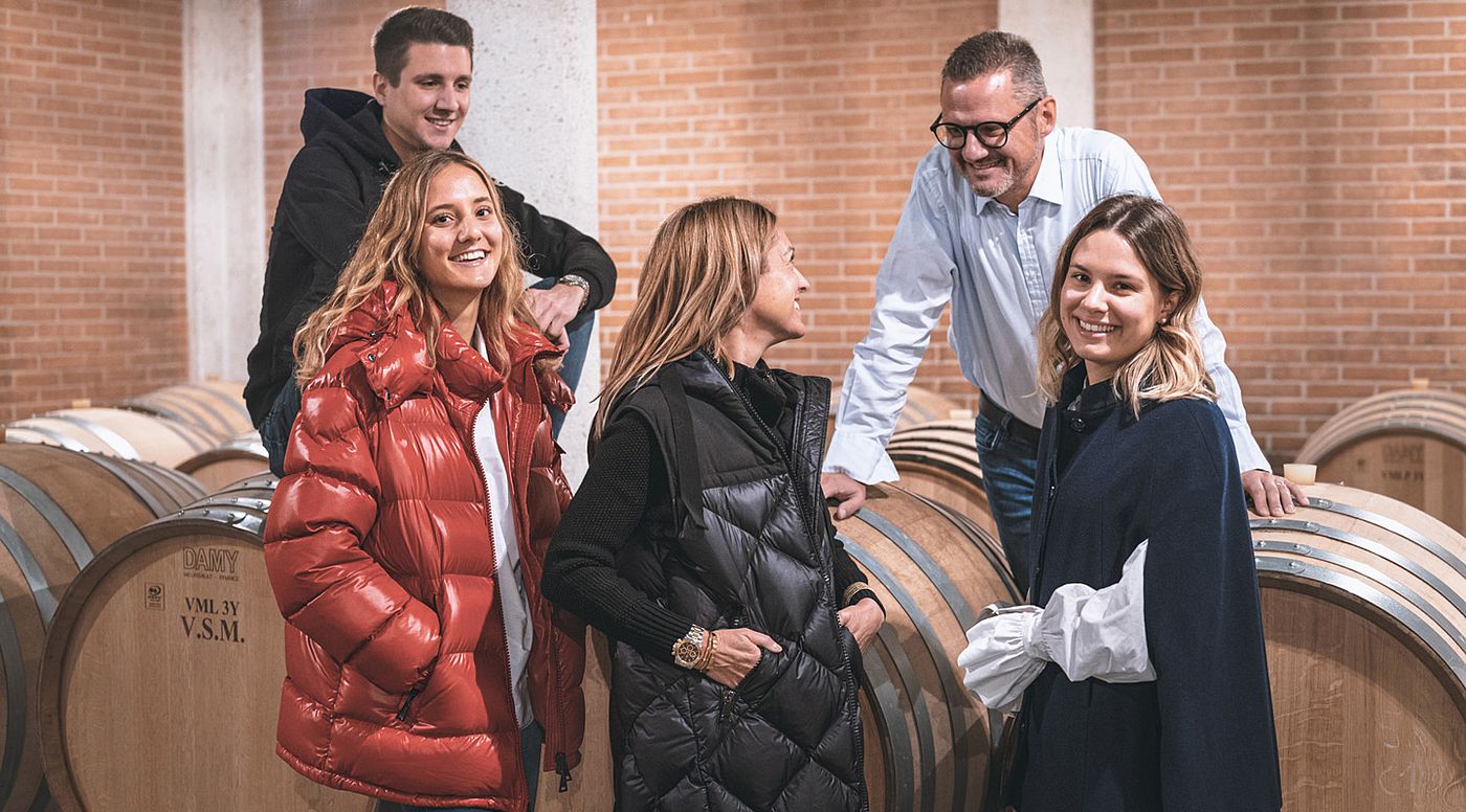 Winzerfamilie Südtirol - Weingut J. Hofstätter in Tramin Winzerfamilie Südtirol - Weingut J. Hofstätter in Tramin