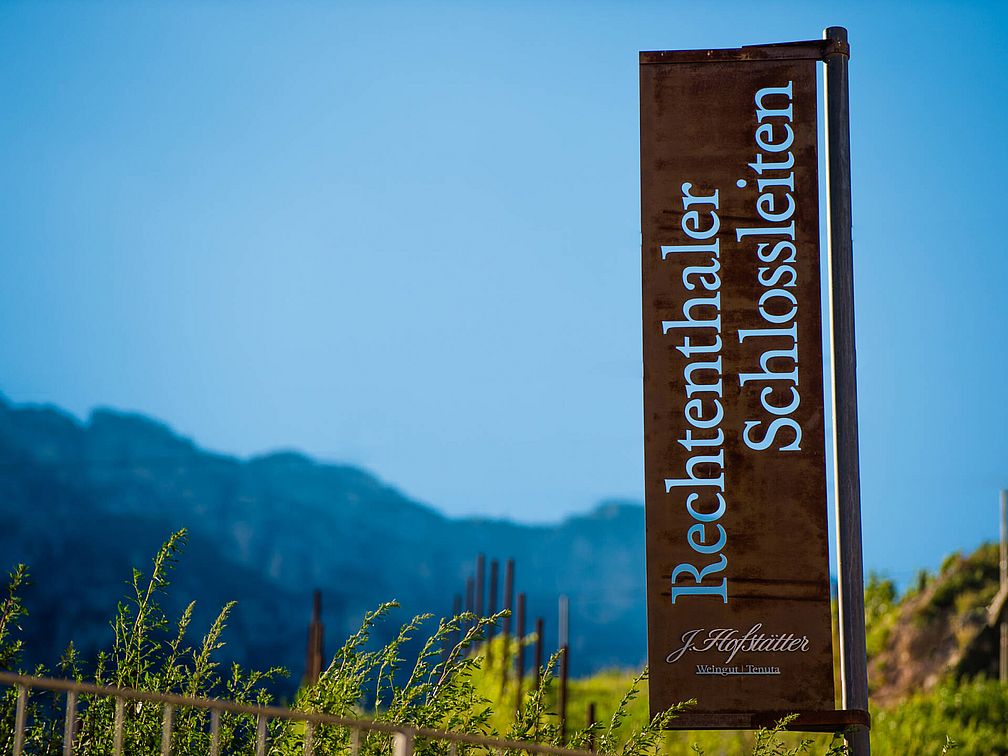 Weingut Rechtenthaler Schlossleiten | Südtirol | Tramin  Weingut Rechtenthaler Schlossleiten | Südtirol | Tramin