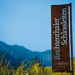 Weingut Rechtenthaler Schlossleiten | Südtirol | Tramin  Weingut Rechtenthaler Schlossleiten | Südtirol | Tramin